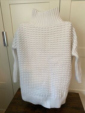Women's White Chunky Knit Turtleneck Sweater